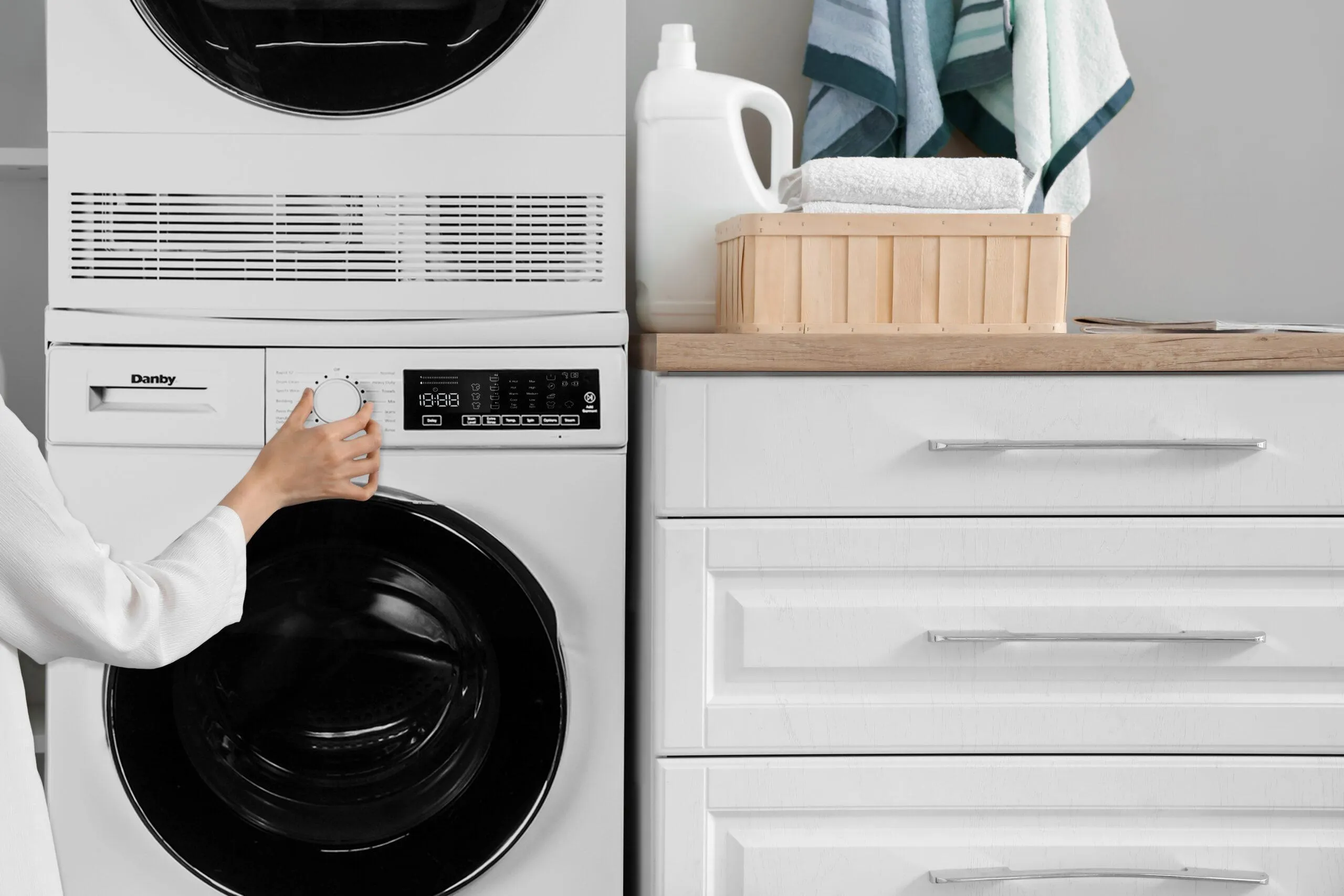 Danby DWM022D3WDB Danby 24-Inch. 2.2 Cu Ft. Stackable Front Load Washer With Steam In White