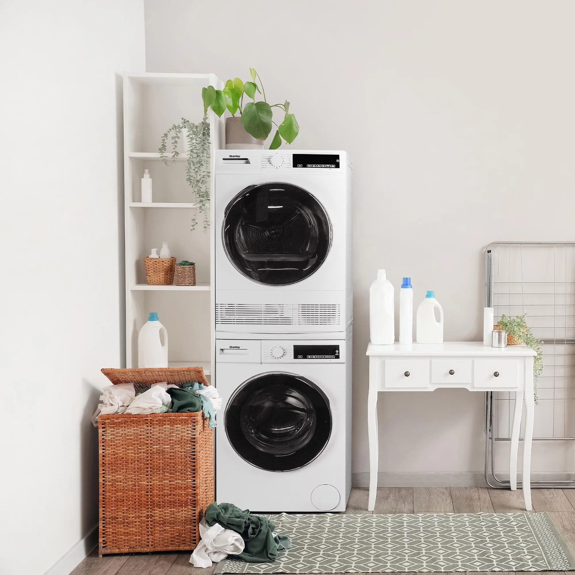 Danby DWM022D3WDB Danby 24-Inch. 2.2 Cu Ft. Stackable Front Load Washer With Steam In White