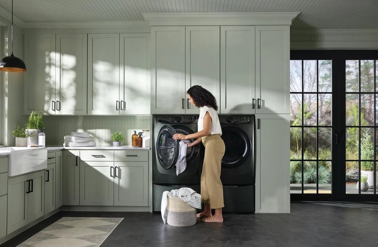 Electrolux ELFW7738AA Electrolux Front Load Perfect Steam&#8482; Washer With Luxcare Plus Wash And Smartboost - 4.5 Cu. Ft.