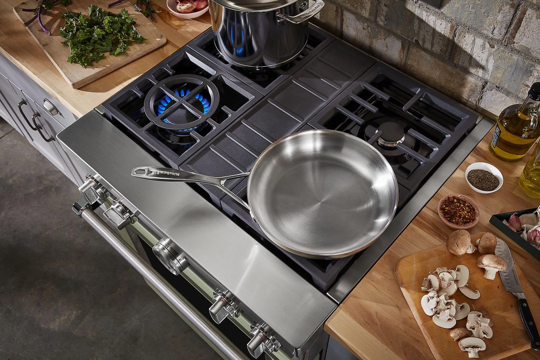 Kitchenaid KFDC500JAV Kitchenaid 30'' Smart Commercial-Style Dual Fuel Range With 4 Burners - Avocado Cream