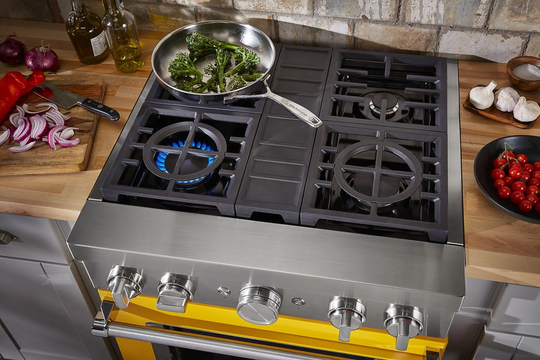 Kitchenaid KFDC500JYP Kitchenaid 30'' Smart Commercial-Style Dual Fuel Range With 4 Burners - Yellow Pepper