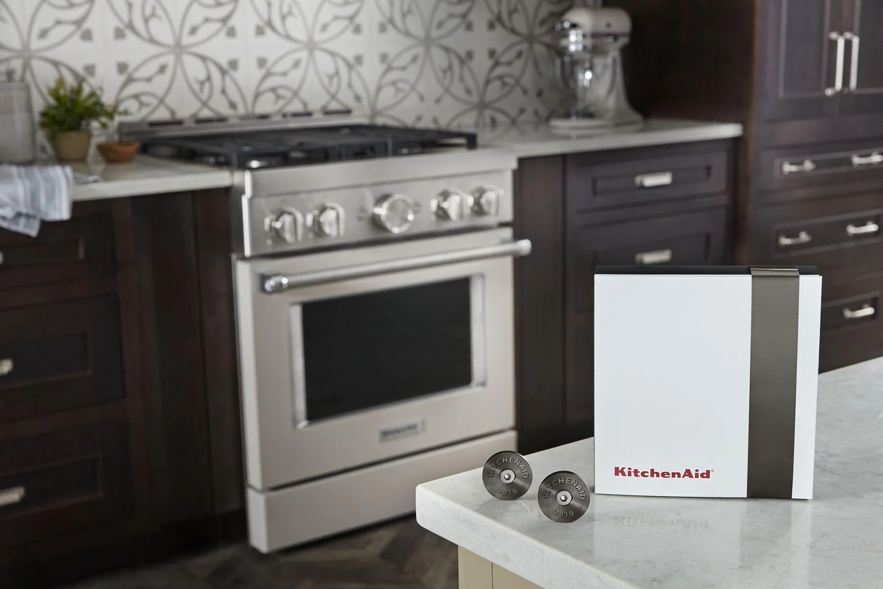 Kitchenaid W11368841BO Kitchenaid Commercial-Style Range Handle Medallion Kit - Black