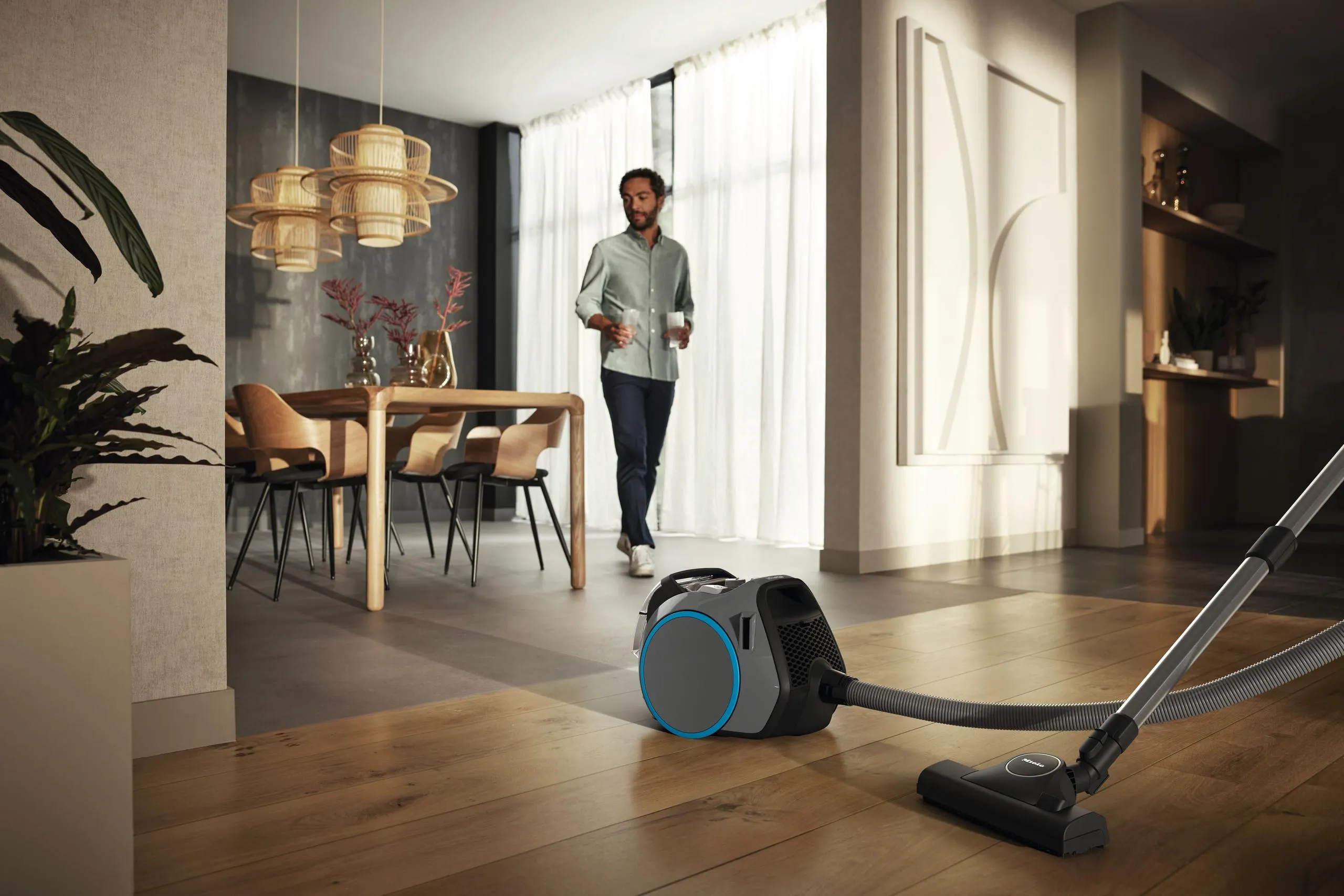 Miele BOOST CX1 SNRF0 GRAPHITE GREY Boost Cx1 - Snrf0 - Bagless Canister Vacuum Cleaners For Maximum Power In A Compact Design.