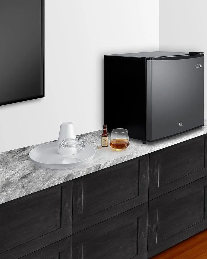 Summit MB42SS 18 Wide Compact Minibar